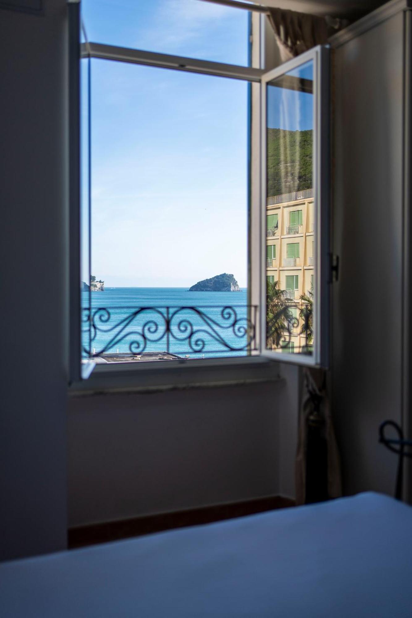Hotel Miramare 斯波托尔诺 外观 照片