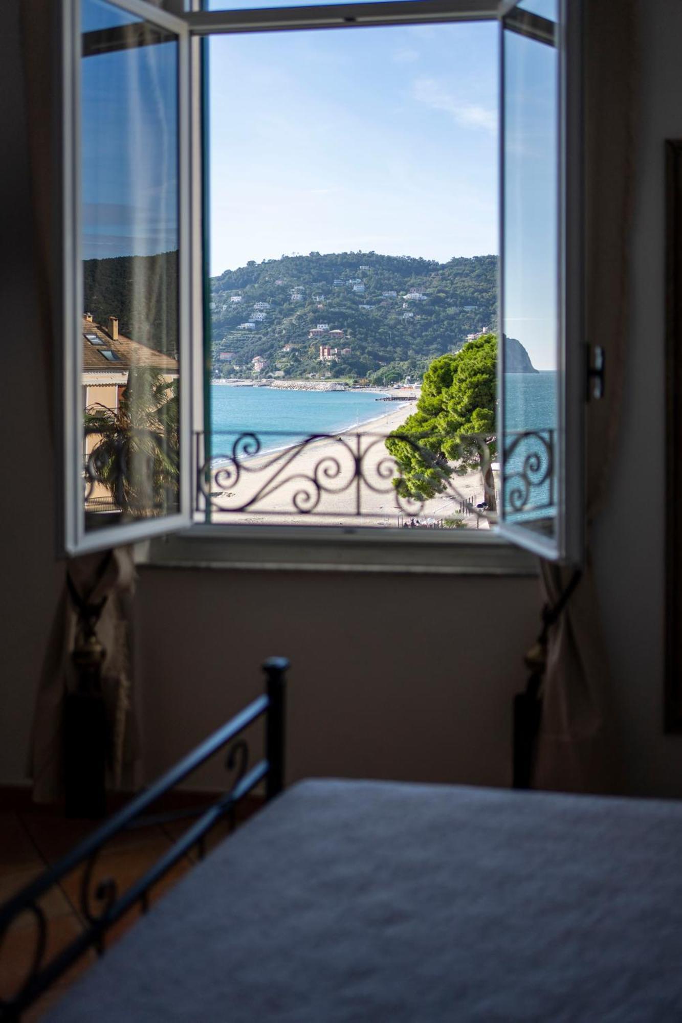 Hotel Miramare 斯波托尔诺 外观 照片