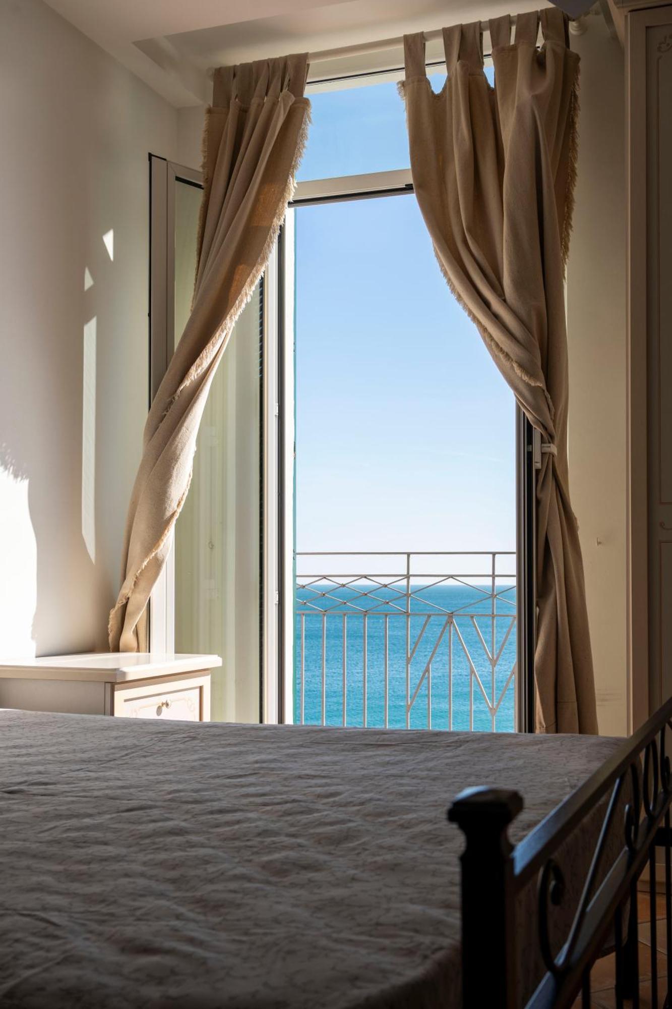 Hotel Miramare 斯波托尔诺 外观 照片